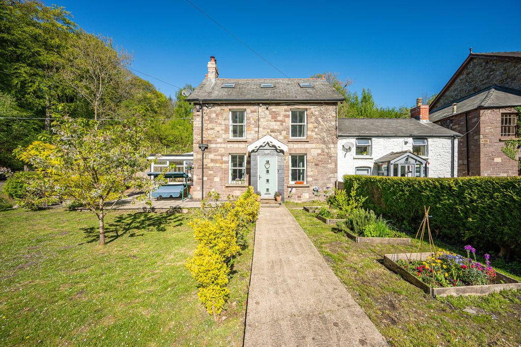 Front Elevation- click for photo gallery